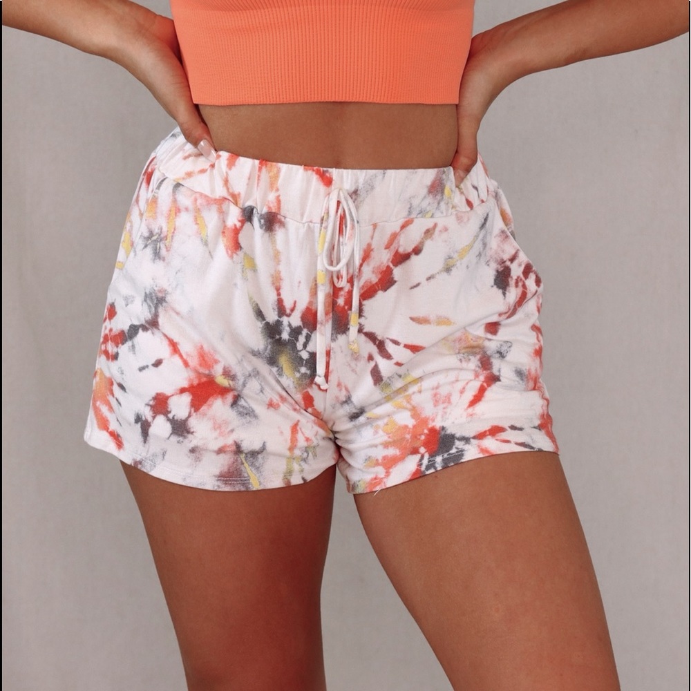 Splatter shorts